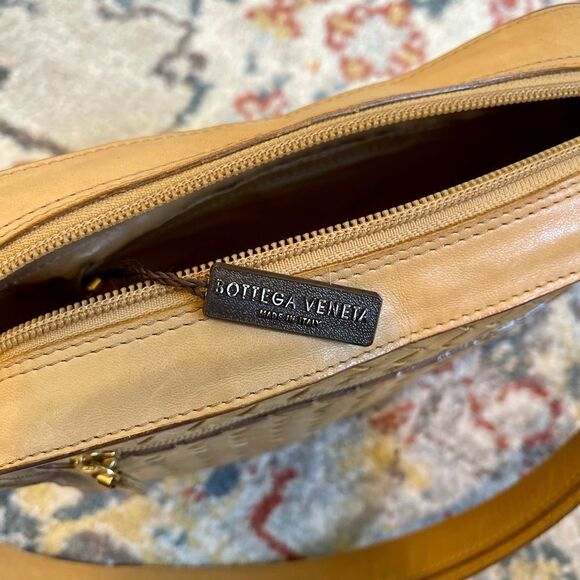 Bottega Veneta Vintage Tan Crossbody Shoulder bag - Picture 8 of 12